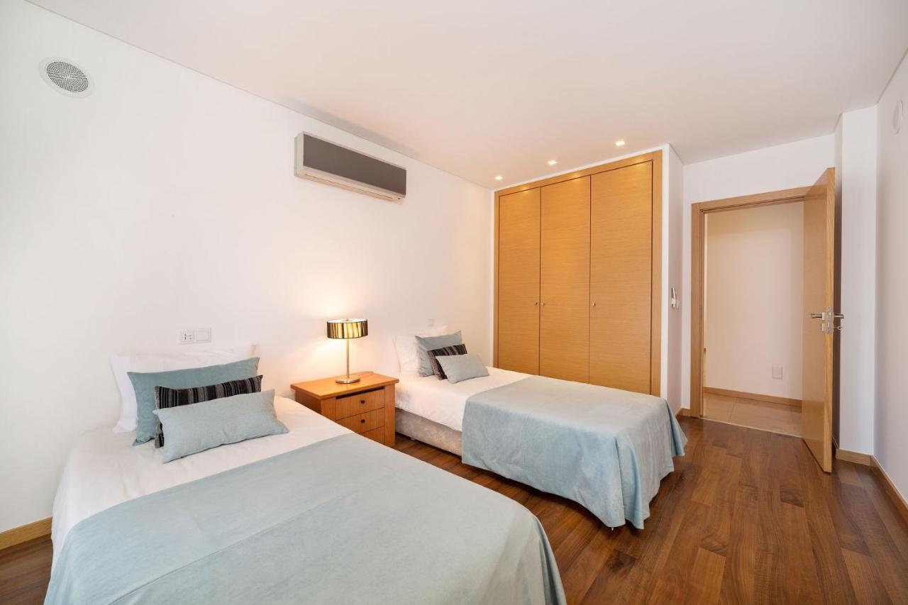 Baia Residence 2 - Holiday Apartments - By Sch São Martinho do Porto Exterior photo