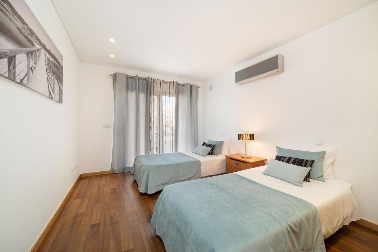 Baia Residence 2 - Holiday Apartments - By Sch São Martinho do Porto Exterior photo